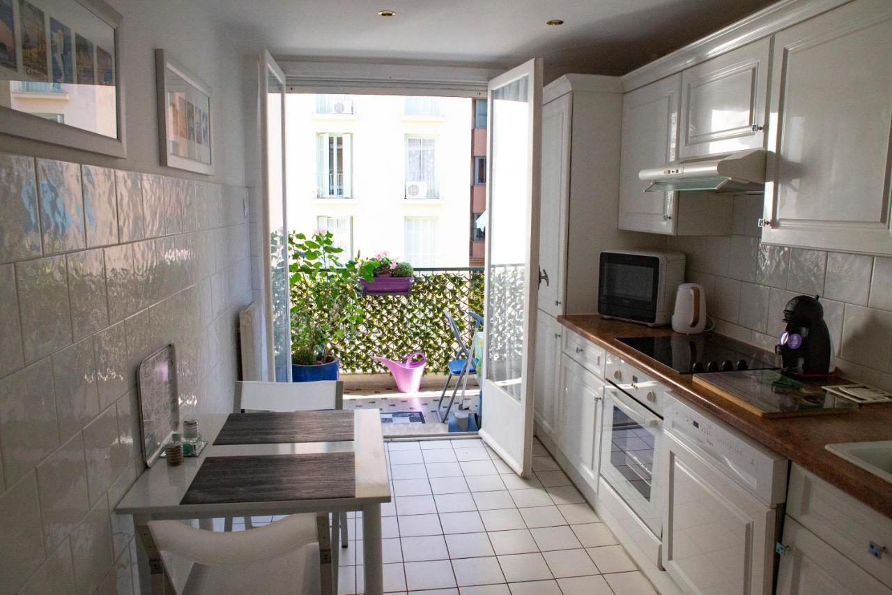 Chill Out Apartment, 2 Mins From Beach Nice Exteriör bild