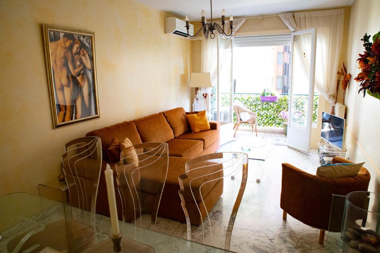 Chill Out Apartment, 2 Mins From Beach Nice Exteriör bild