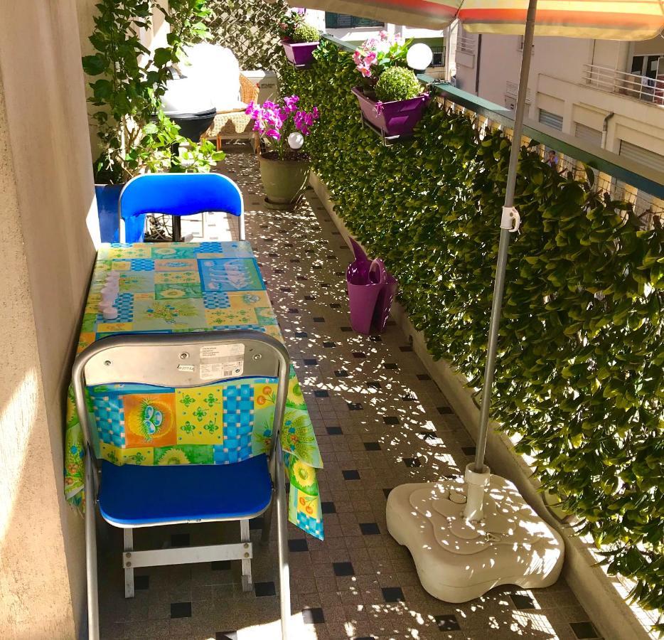 Chill Out Apartment, 2 Mins From Beach Nice Exteriör bild